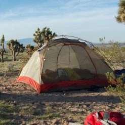 Marmot 3-Season Backpacking Tents Catalyst Tent: 3 Person 3 Season -Tents and Shelters Store X001 D5